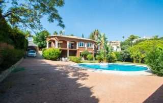 Freistehende Villa Mijas Costa del Sol , in unmittelbarer Nähe zu Dienstleistungen und mit 100 % Privatsphäre!!, Es ist wie folgt auf 2 Etagen